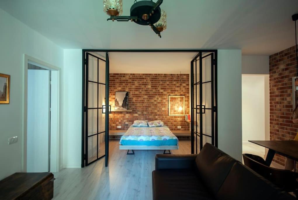 Retro Midtown Apartment Букурещ Екстериор снимка